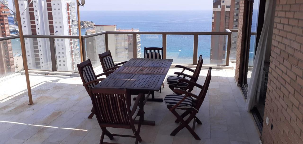 Appartamento Ático con gran terraza Benidorm Esterno foto