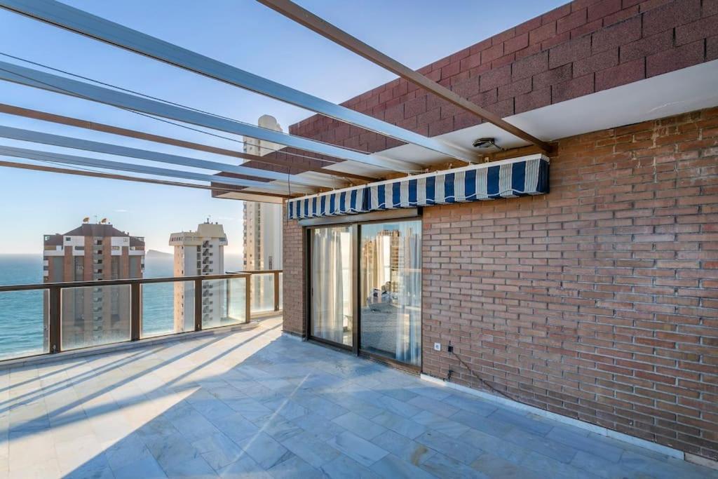 Appartamento Ático con gran terraza Benidorm Esterno foto