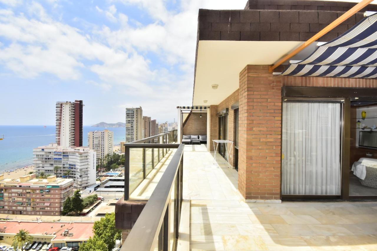 Appartamento Ático con gran terraza Benidorm Esterno foto