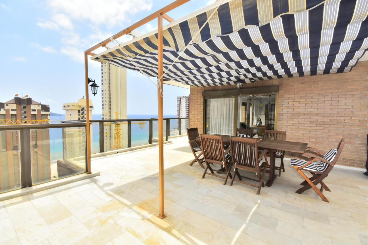 Appartamento Ático con gran terraza Benidorm Esterno foto