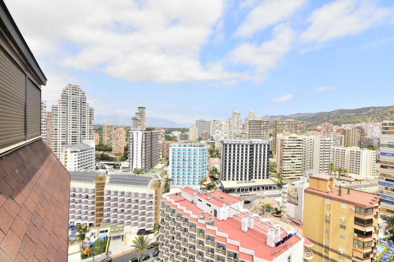 Appartamento Ático con gran terraza Benidorm Esterno foto